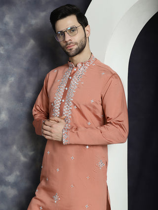 Men's Embroidered Kurta With Pyjama