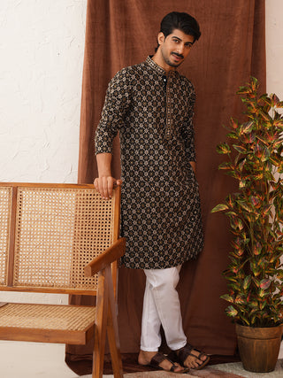 Embroidered Kurta Pyjama Set For Men
