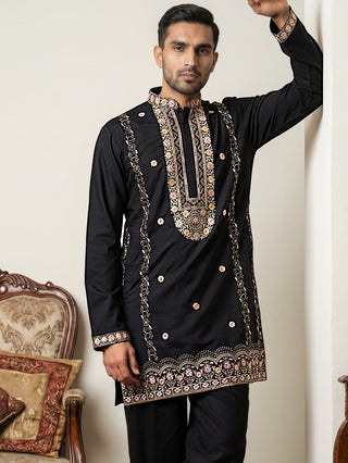 Men's Cotton Blend Embroidered Kurta