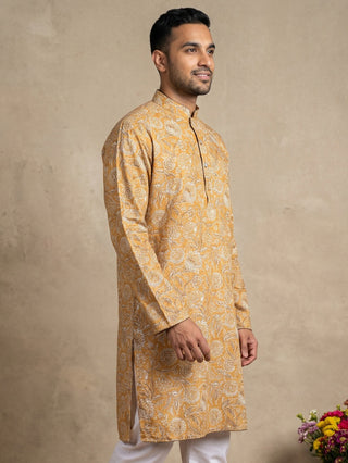 Floral Print & Thread Work Kurta Pyjama Set