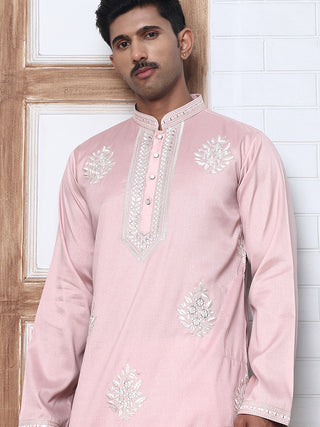 Men’s Silk Blend Ethnic Embroidered Kurta