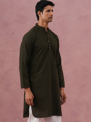Traditional Cotton Blend Embroidered Kurta