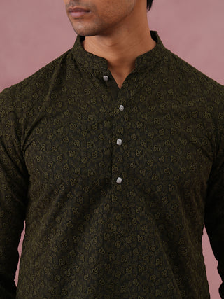 Traditional Cotton Blend Embroidered Kurta