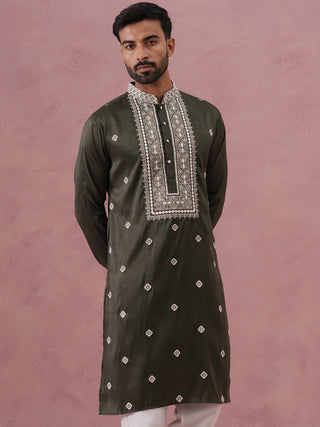 Men’s Ethnic Silk Blend Embroidered Kurta