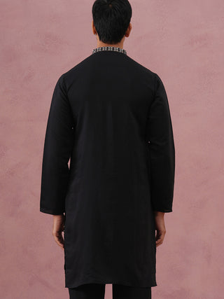 Men Ethnic Embroidered Kurta