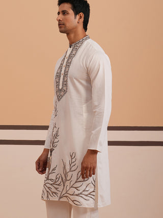 Men Ethnic Embroidered Kurta
