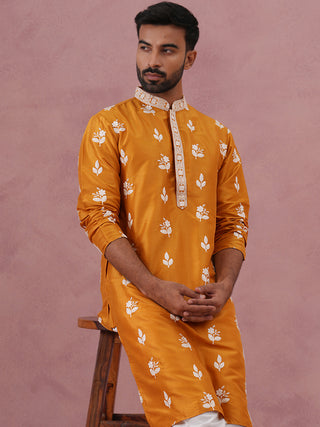 Men’s Embroidered Silk Blend Kurta