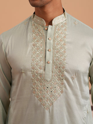 Men's Geometric Embroidered Kurta