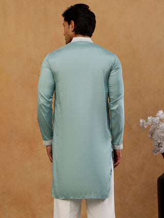 Men's Embroidered Cotton Blend Kurta