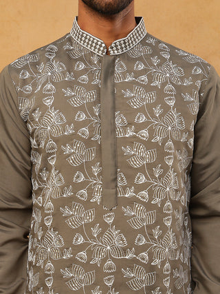 Men Ethnic Embroidered Kurta