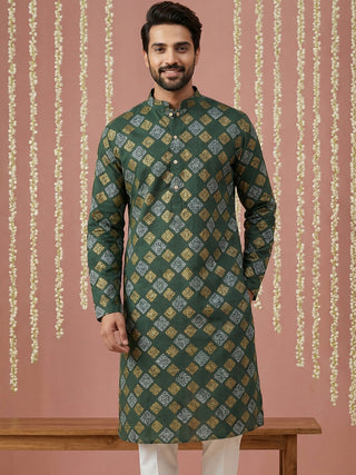 Men Cotton Blend Kurta with Foil Print