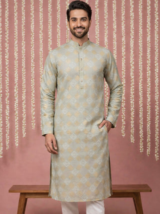 Men Cotton Blend Kurta with Foil Print