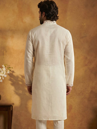Men Embroidered Silk Blend Kurta