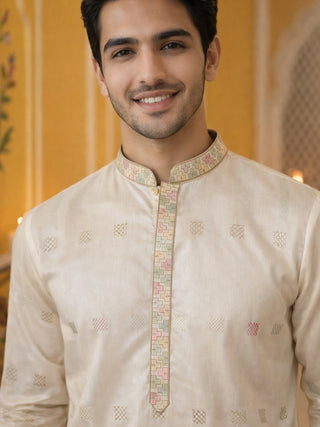 Men Silk Blend Embroidered Kurta