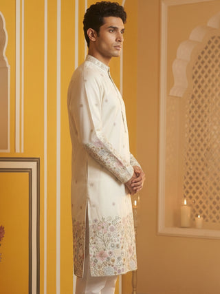 Men Silk Blend Embroidered Kurta