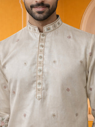 Men Silk Blend Embroidered Kurta