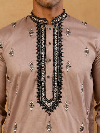 Men Embroidered Silk Blend Kurta