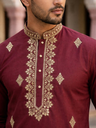 Men Japanese Fabric Embroidered Kurta