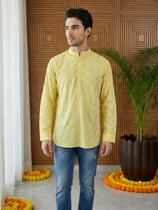Men Printed Cotton Blend Short Kurta