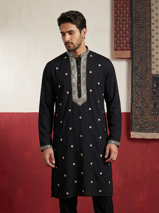 Men Ethnic Black Embroidered Kurta