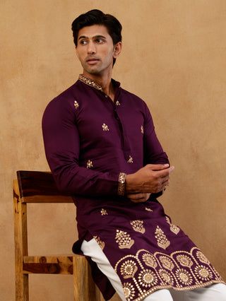 Classic Kurta with Rich Hemline Embroidery