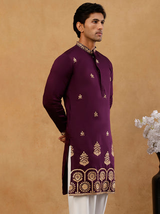 Classic Kurta with Rich Hemline Embroidery