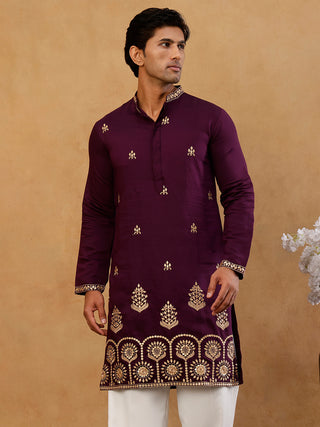 Classic Kurta with Rich Hemline Embroidery