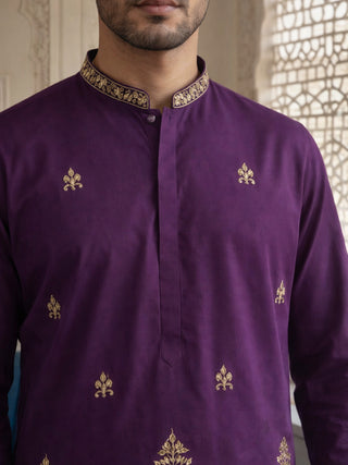 Men’s Classic Kurta with Rich Hemline Embroidery