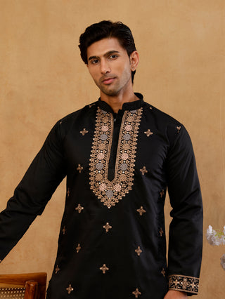 Cotton Blend Floral Embroidered Kurta