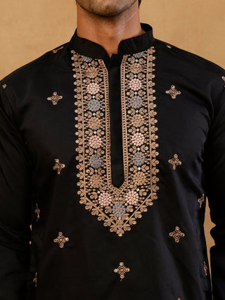 Cotton Blend Floral Embroidered Kurta