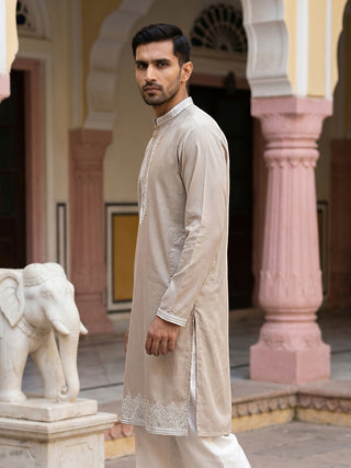 Men's Silk Blend Embroidered Kurta