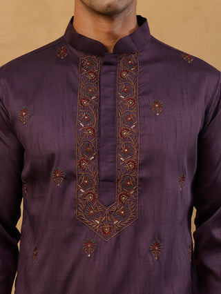 Men's Cotton Blend Embroidered Kurta