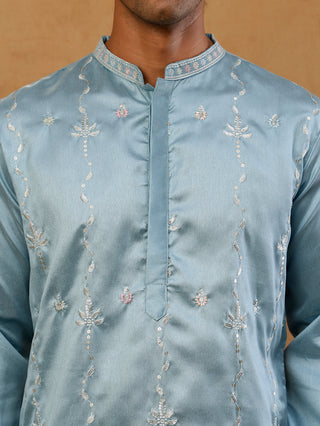 Men's Silk Blend Embroidered Kurta