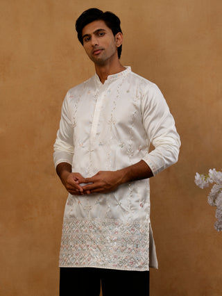 Men's Silk Blend Embroidered Kurta