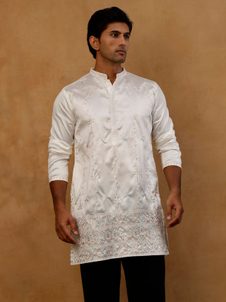 Men's Silk Blend Embroidered Kurta