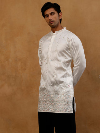 Men's Silk Blend Embroidered Kurta