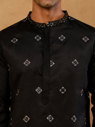 Silk Blend Embroidered Kurta