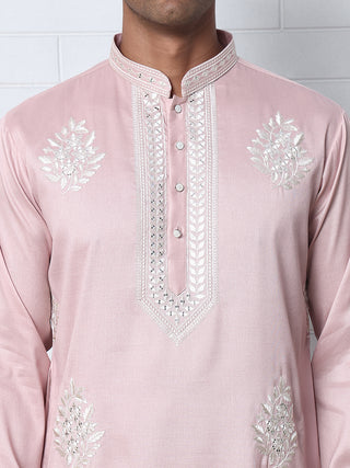 Men’s Silk Blend Ethnic Embroidered Kurta Pyjama