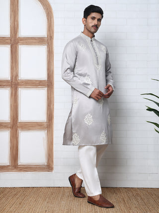 Men’s Silk Blend Ethnic Embroidered Kurta Pyjama
