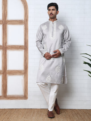 Men’s Silk Blend Ethnic Embroidered Kurta Pyjama