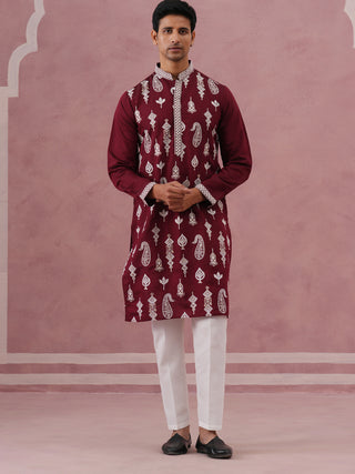 Silk Blend Ethnic Embroidered Kurta Pyjama for Men