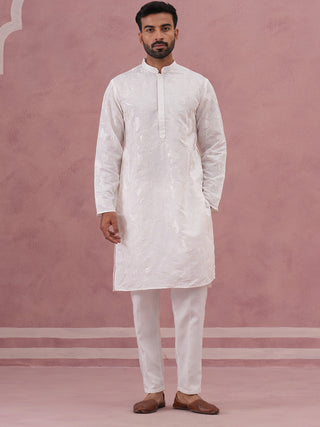 Men's Embroidered Silk Blend Kurta Pyjama Set
