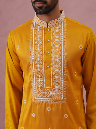 Men’s Ethnic Silk Blend Embroidered Kurta Set