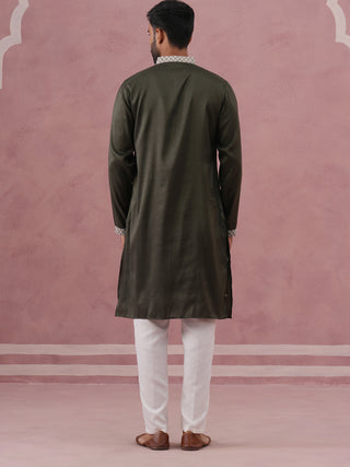 Men’s Ethnic Silk Blend Embroidered Kurta Set