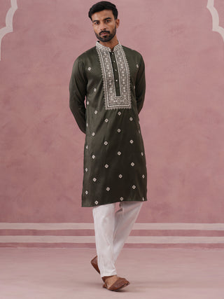 Men’s Ethnic Silk Blend Embroidered Kurta Set