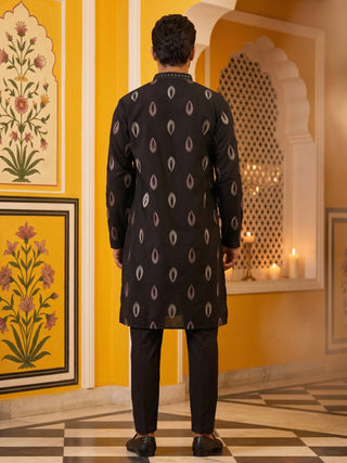 Festive Silk Blend Embroidered Kurta Set