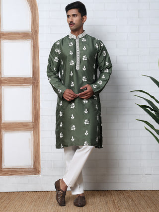 Men’s Embroidered Silk Blend Kurta Pyjama