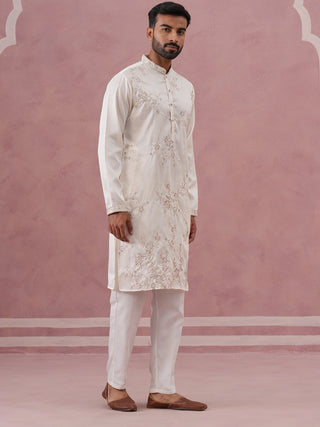 Men’s Silk Blend Embroidered Kurta Pyjama Set