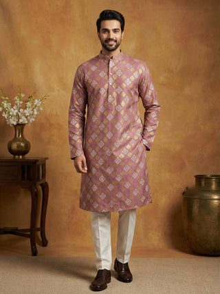 Men Cotton Blend Kurta Pyjama with Foil Print