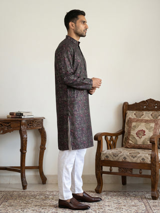 Men Cotton Blend Kurta Pyjama with Foil Print